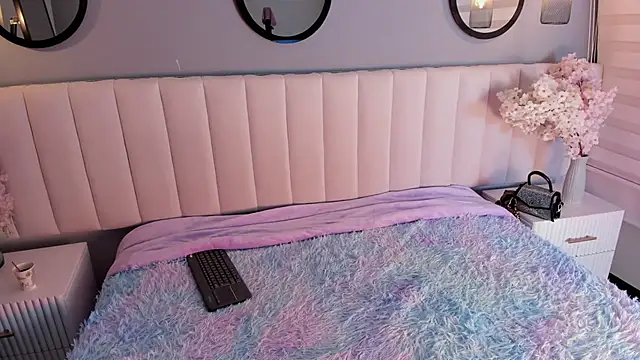 alice lodge online show from December 2025 03:22:01 AM