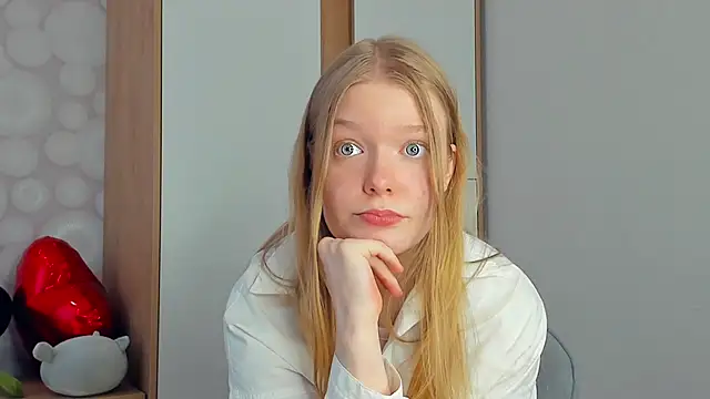 TheaGrayer online show from February 2025 11:06:02 AM