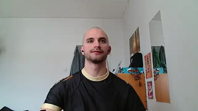 Snapshot of OskarBreno chatting on May 2026 08:10:01 AM OskarBreno online show from May 2026 08:10:01 AM