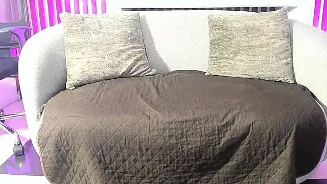 RyanGreys online show from September 2025 03:00:02 AM