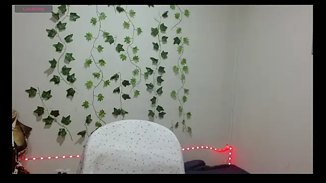 Snapshot of SamanthaGreen- chatting on September 2025 02:38:01 AM SamanthaGreen- online show from September 2025 02:38:01 AM