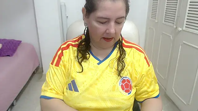 Snapshot of leonela_69 chatting on July 2026 10:05:01 PM leonela 69 online show from July 2026 10:05:01 PM