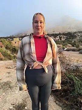 Mona Plus online show from October 2025 06:49:01 AM