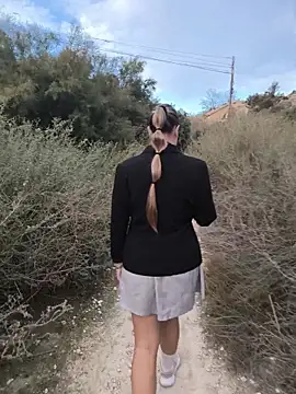 Mona Plus online show from October 2025 06:54:01 AM