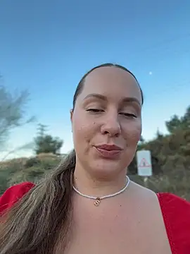 Snapshot of Mona_Plus chatting on July 2026 05:24:01 AM Mona Plus online show from July 2026 05:24:01 AM