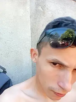 Isak Millan online show from October 2025 08:51:02 PM