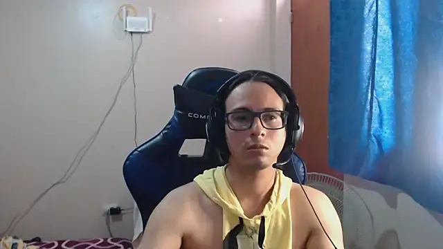 cholitohermoso online show from February 2025 06:48:02 PM