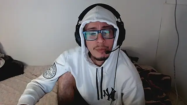 cholitohermoso online show from September 2025 02:20:01 PM