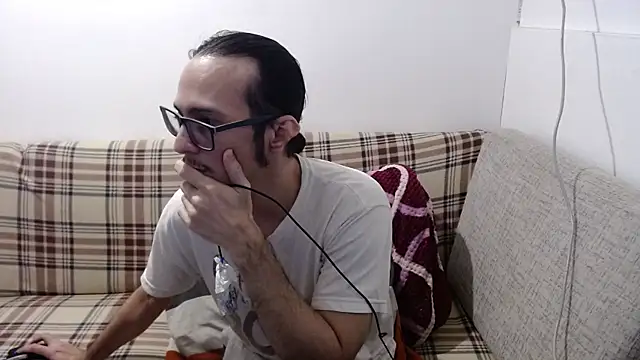 Snapshot of cholitohermoso chatting on July 2026 02:24:01 PM cholitohermoso online show from July 2026 02:24:01 PM