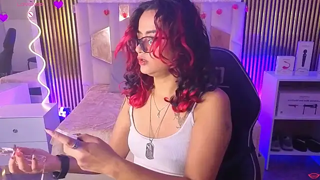 kristen tay online show from March 2026 07:09:01 PM