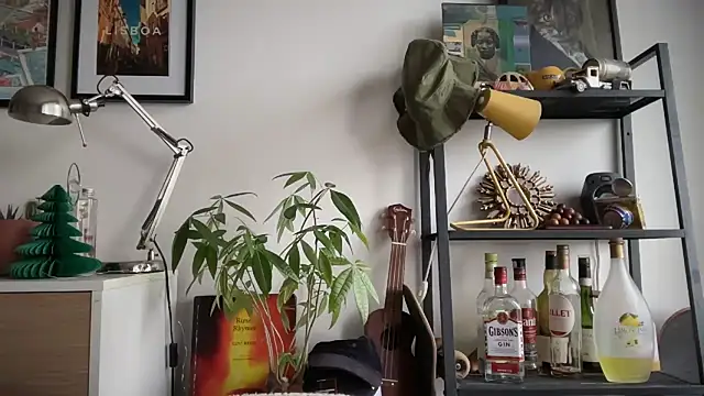 MikymikeBBWD online show from December 2025 12:36:02 PM