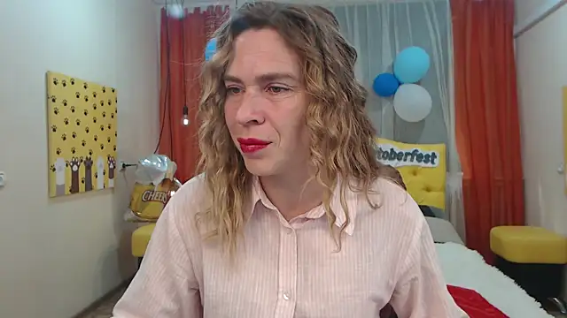 TessaDaybreak online show from September 2025 06:29:01 AM