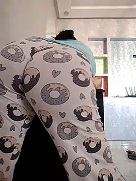 Snapshot of Dalou3a-69 chatting on November 2025 10:47:02 AM Dalou3a-69 online show from November 2025 10:47:02 AM