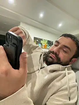 Snapshot of morfeoX chatting on October 2025 10:18:01 PM morfeoX online show from October 2025 10:18:01 PM