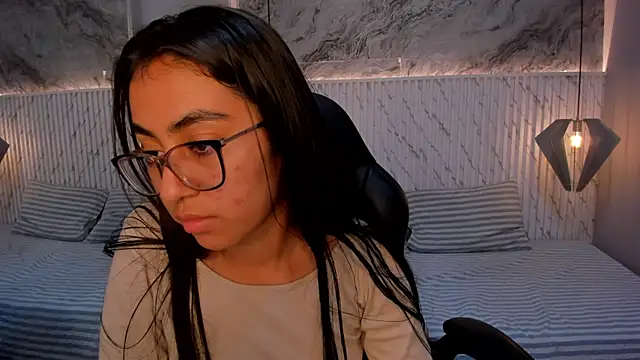 lucelly 15 online show from March 2025 02:51:02 PM