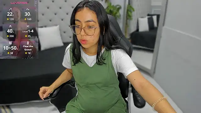 Snapshot of lucelly_15 chatting on February 2026 11:38:02 AM lucelly 15 online show from February 2026 11:38:02 AM