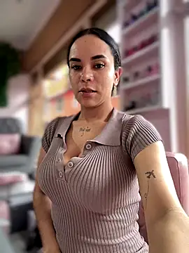 Naatalia online show from September 2025 08:44:02 PM