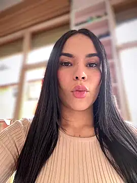 Naatalia online show from October 2025 05:03:01 PM