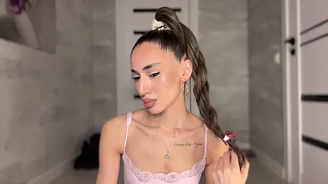 alissadreams online show from April 2026 12:53:02 PM