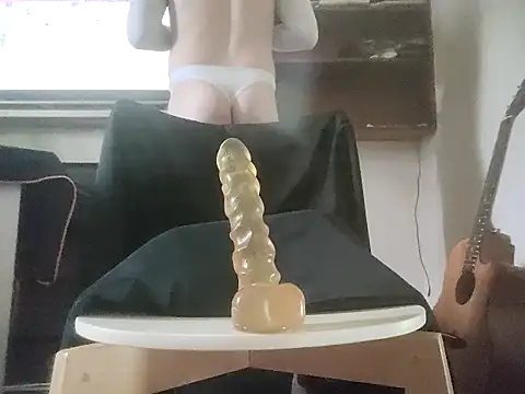 Snapshot of MystiqueRider chatting on October 2025 12:41:01 AM MystiqueRider online show from October 2025 12:41:01 AM