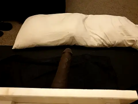 Snapshot of MystiqueRider chatting on November 2025 09:43:01 AM MystiqueRider online show from November 2025 09:43:01 AM