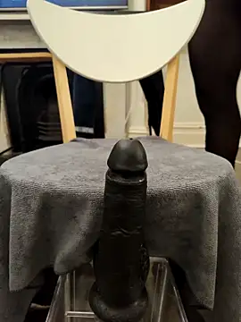 Snapshot of MystiqueRider chatting on November 2025 04:33:02 AM MystiqueRider online show from November 2025 04:33:02 AM