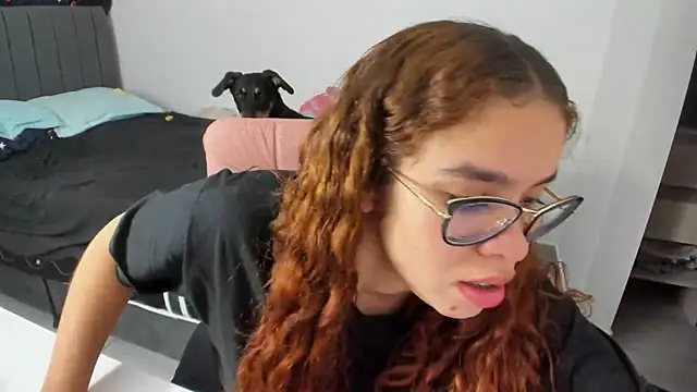 Greciaruiz  online show from October 2025 12:09:02 AM