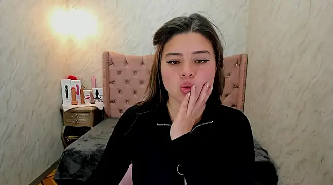 Lianngrace online show from February 2025 08:09:01 PM