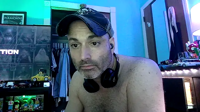 Snapshot of Novabear6996 chatting on July 2026 05:25:02 AM Novabear6996 online show from July 2026 05:25:02 AM