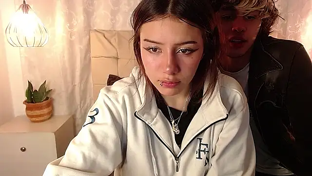 fyreandfox  online show from March 2025 07:35:02 PM