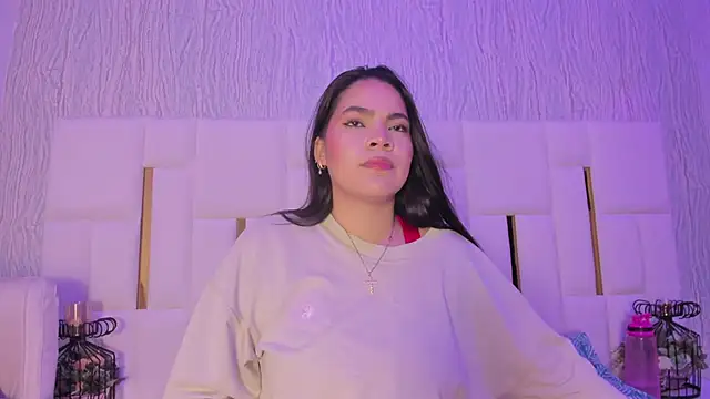 hillary uckerman  online show from October 2025 11:36:01 AM