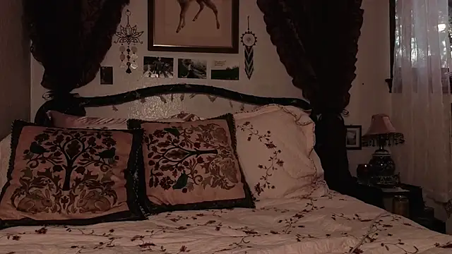 Snapshot of sinfulblonde1 chatting on February 2026 11:36:01 PM sinfulblonde1 online show from February 2026 11:36:01 PM