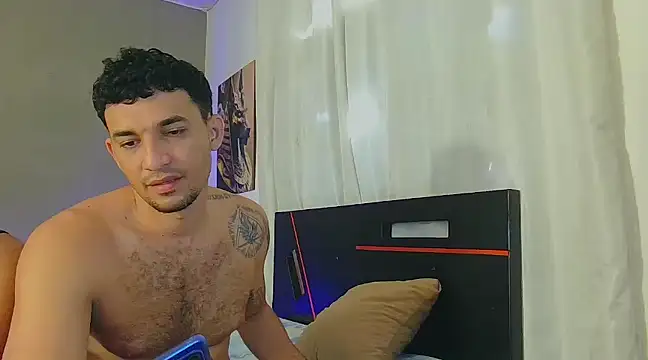 Snapshot of Reina_paola chatting on March 2025 02:01:02 PM Reina paola online show from March 2025 02:01:02 PM