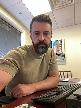 plaintreebull online show from June 2026 03:57:01 PM