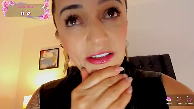 Skay Hot online show from January 2025 06:37:02 PM