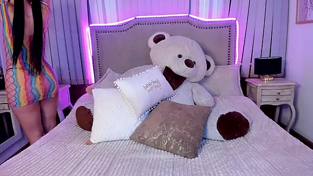 Snapshot of Ivanna_West chatting on March 2025 11:36:02 AM Ivanna West online show from March 2025 11:36:02 AM