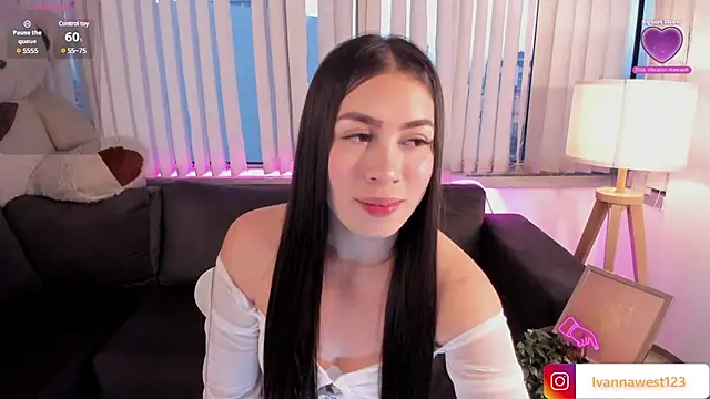 Snapshot of Ivanna_West chatting on March 2025 11:32:01 AM Ivanna West online show from March 2025 11:32:01 AM