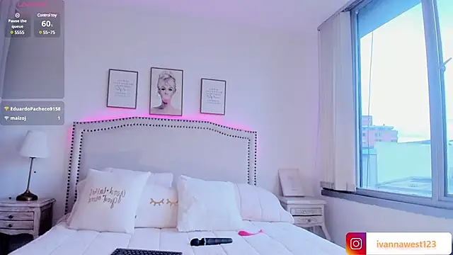 Snapshot of Ivanna_West chatting on March 2025 06:09:01 PM Ivanna West online show from March 2025 06:09:01 PM