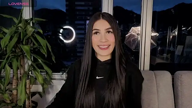 Snapshot of Ivanna_West chatting on September 2025 10:39:01 AM Ivanna West online show from September 2025 10:39:01 AM