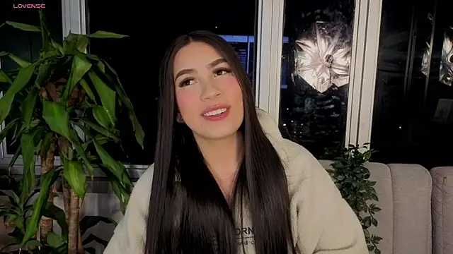 Snapshot of Ivanna_West chatting on October 2025 10:24:01 AM Ivanna West online show from October 2025 10:24:01 AM