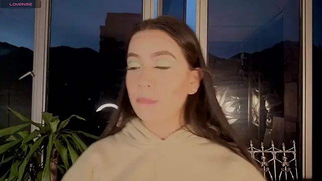 Snapshot of Ivanna_West chatting on October 2025 10:29:01 AM Ivanna West online show from October 2025 10:29:01 AM