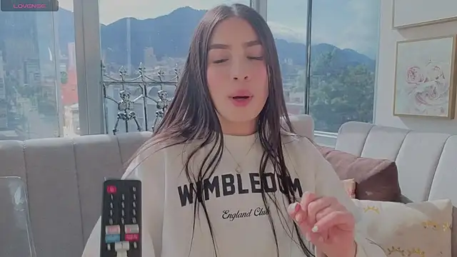 Snapshot of Ivanna_West chatting on October 2025 01:34:01 PM Ivanna West online show from October 2025 01:34:01 PM