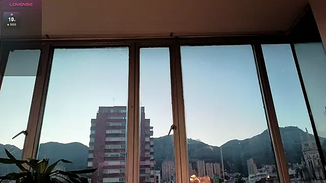 Snapshot of Ivanna_West chatting on October 2025 10:47:02 AM Ivanna West online show from October 2025 10:47:02 AM