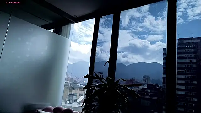 Snapshot of Ivanna_West chatting on October 2025 01:28:01 PM Ivanna West online show from October 2025 01:28:01 PM