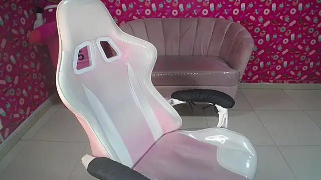 danatella a online show from February 2025 08:14:02 PM