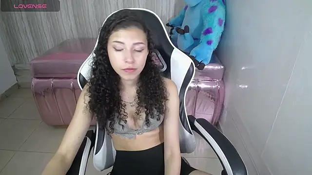 danatella a online show from November 2025 02:54:01 AM