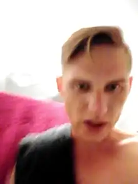 Ruanie online show from April 2026 04:57:02 PM