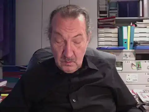 HMStraps01 online show from December 2024 03:17:01 PM