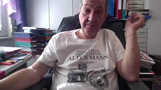 HMStraps01 online show from February 2025 10:26:01 AM