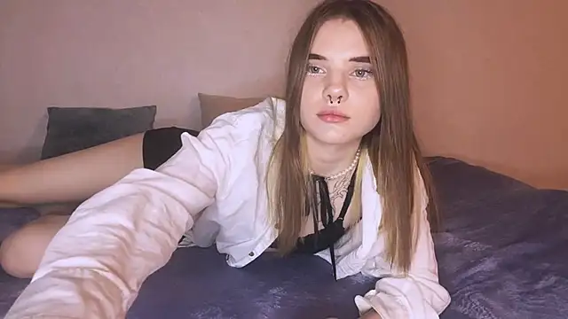 CarolinePepper online show from February 2025 07:19:02 PM